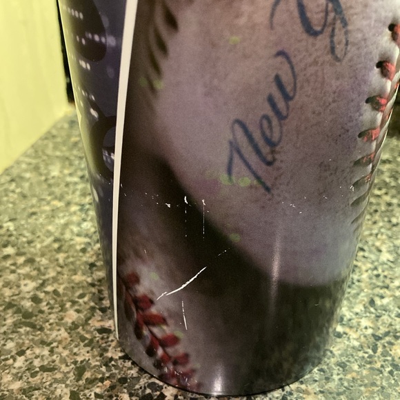 Set of 3 Yankees game plastic souvenir cups - Picture 6 of 7